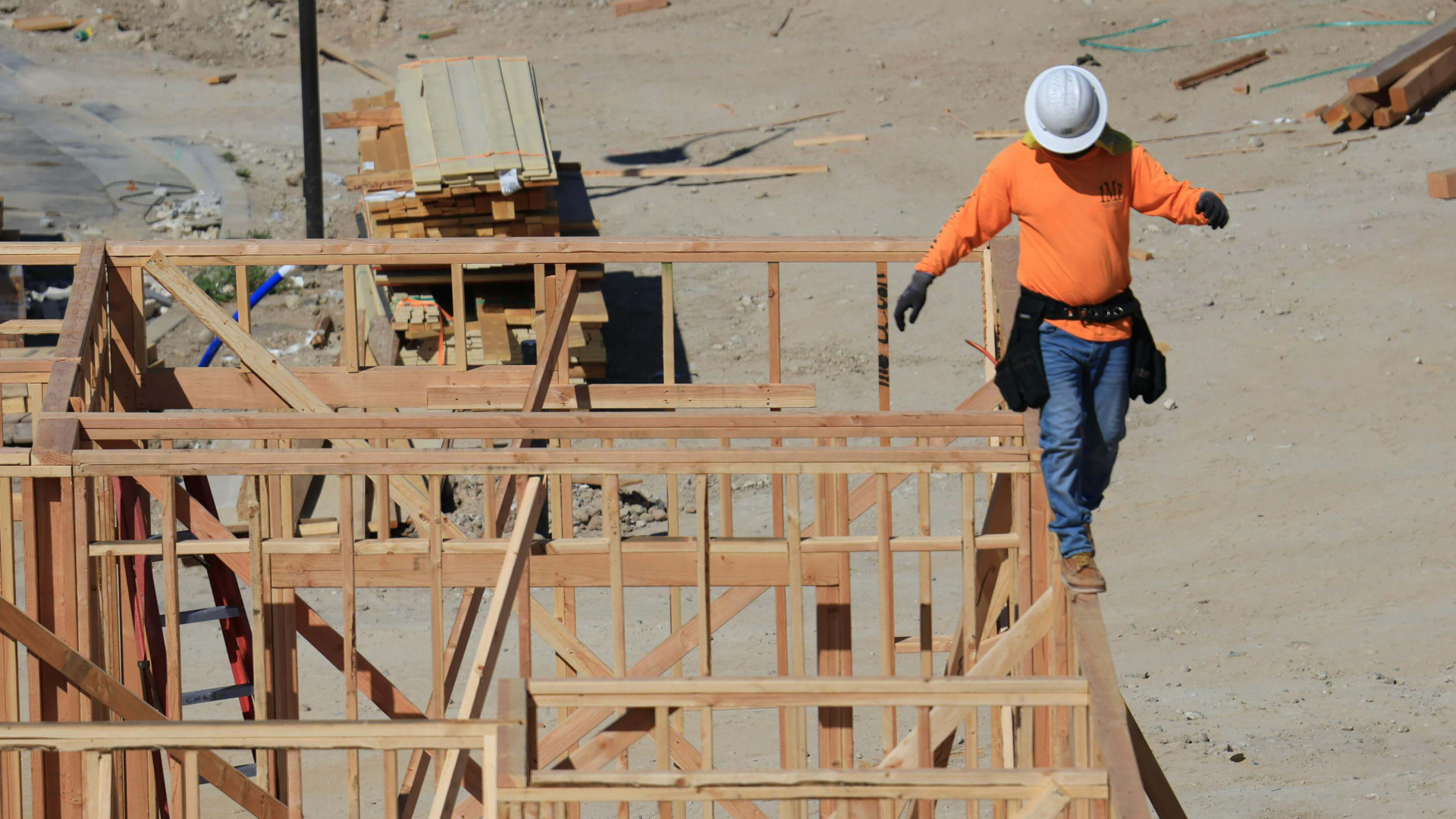 Het tekort aan vakmensen in de bouw: oorzaken en oplossingen